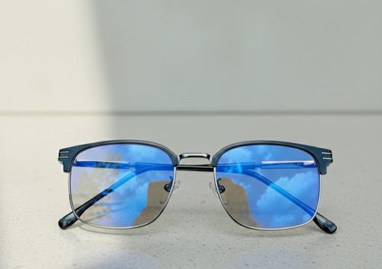 Photochromic and bluelight glasses