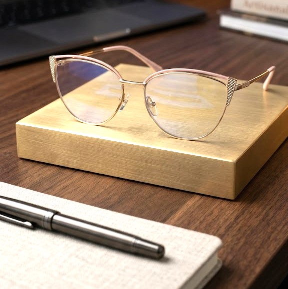 Photochromic and bluelight