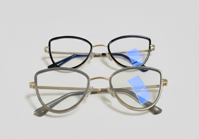 Butterfly design (photochromic and bluelight)