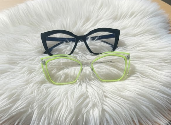 Female Photochromic and bluelight glasses